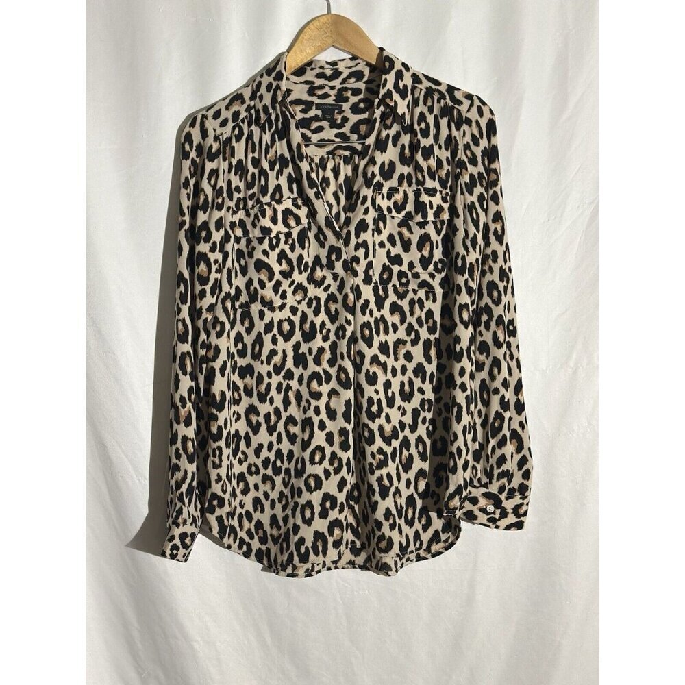 Anne Taylor Animal print pop over Long Sleeve womenโsโ blouse size Small